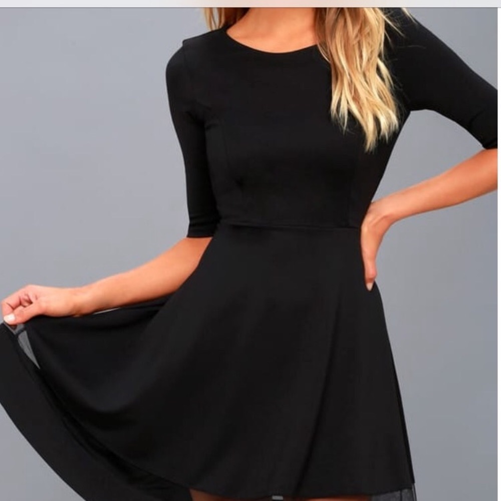 LULU's Midi Dress. Black. Medium. NWT